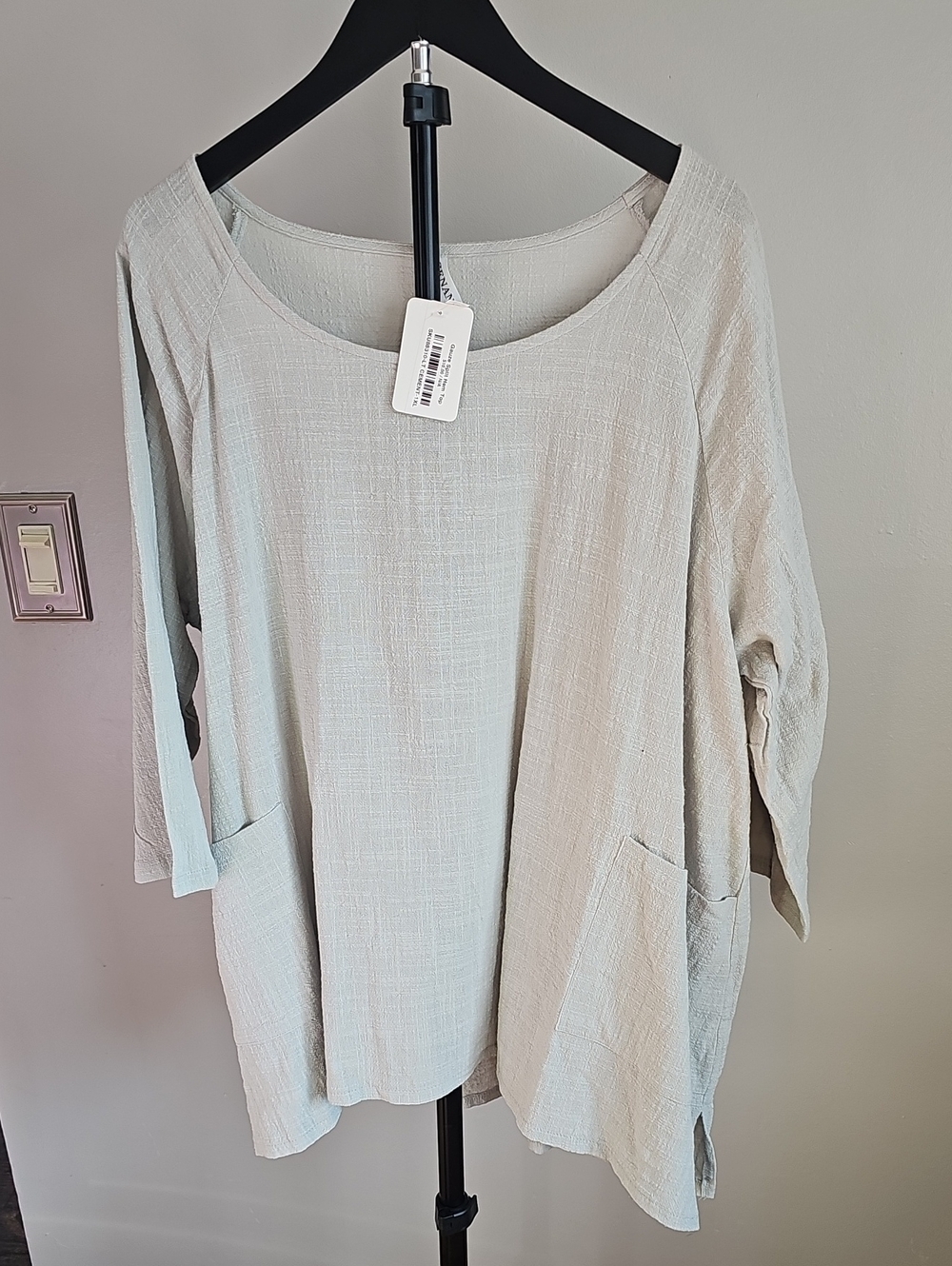 Zenana Outfitters Relaxed Scoop Tunic in Light Beige